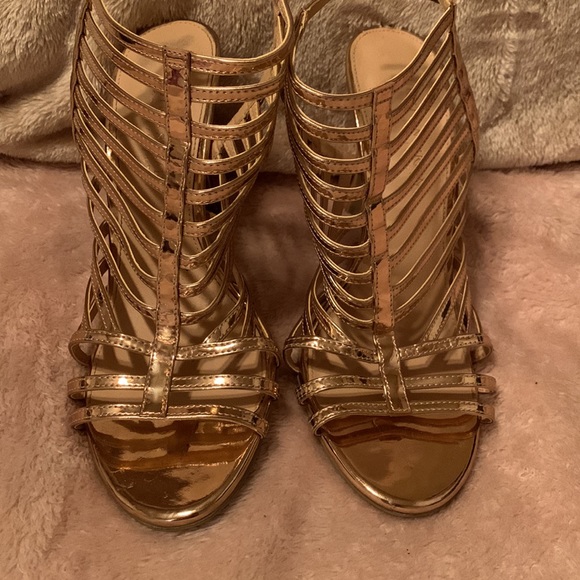 Christian Surinam Rose Gold strap 3 1/2 inch heel - Picture 2 of 5